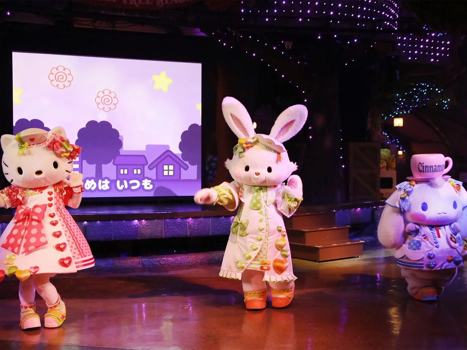 サンリオキャラクターによるステージパフォーマンス