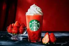 4/9~スターバックスのサマーシーズン開幕！新作「THE 苺 フラペチーノ®」は要チェック
