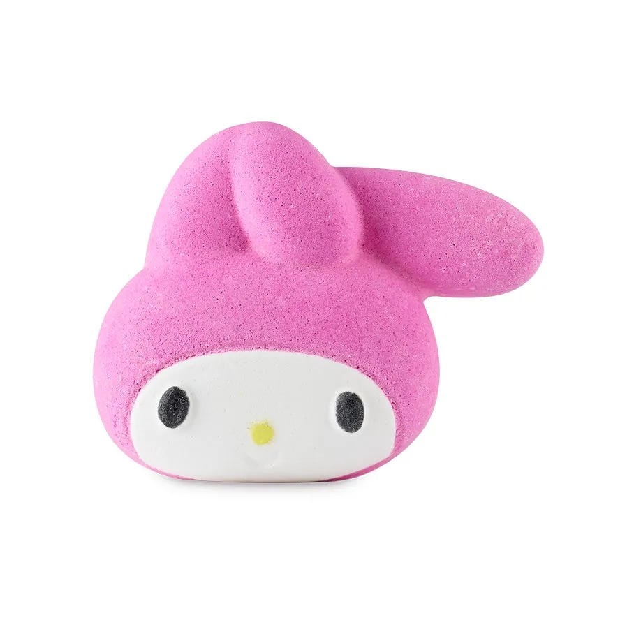 ピンクのマイメロディ形のLUSHバスボム