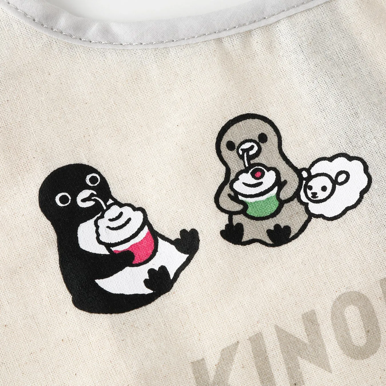 グレーのSuicaペンギンコットンバッグ
