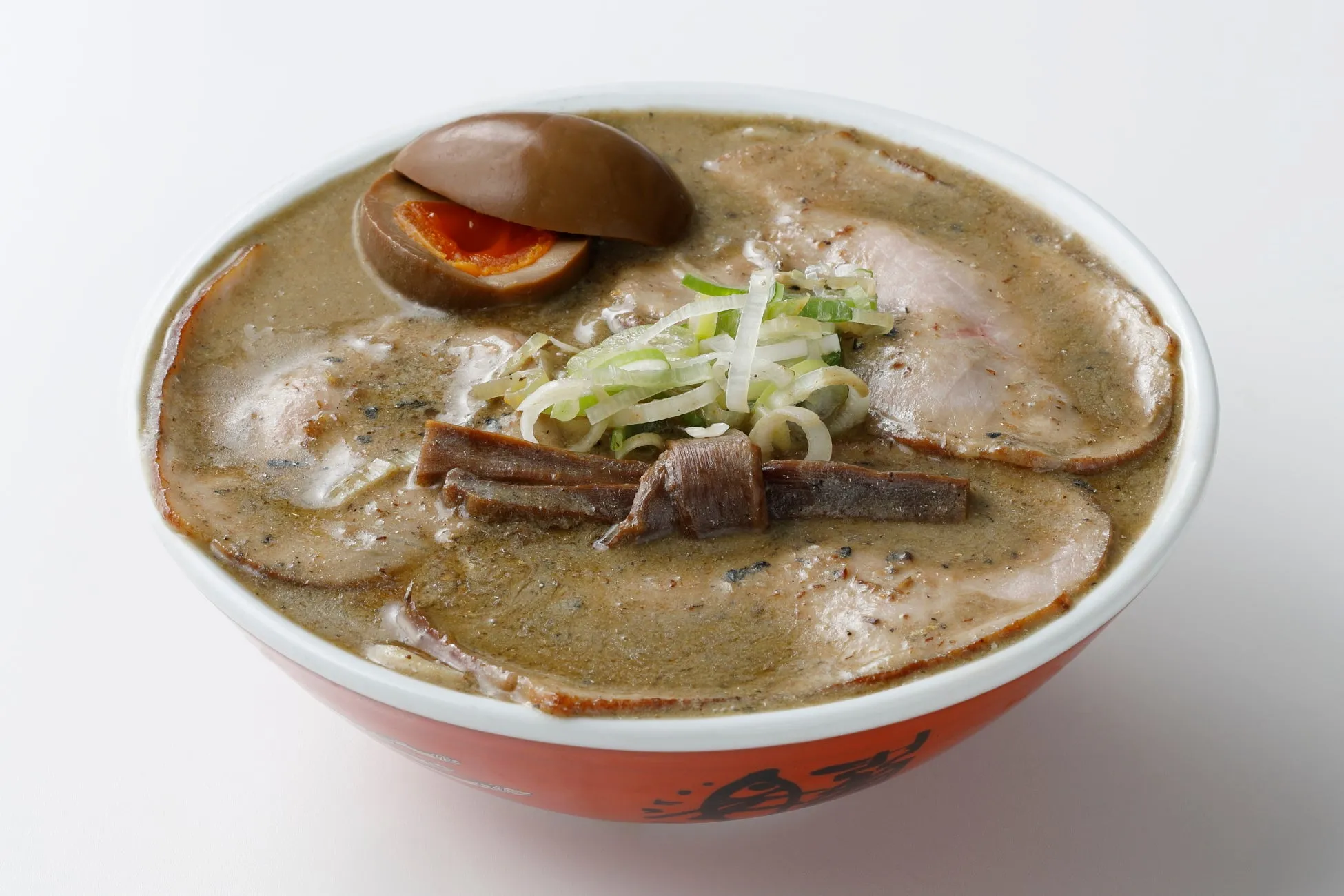 こいくち煮干(コク照り完熟玉子入り)のラーメン