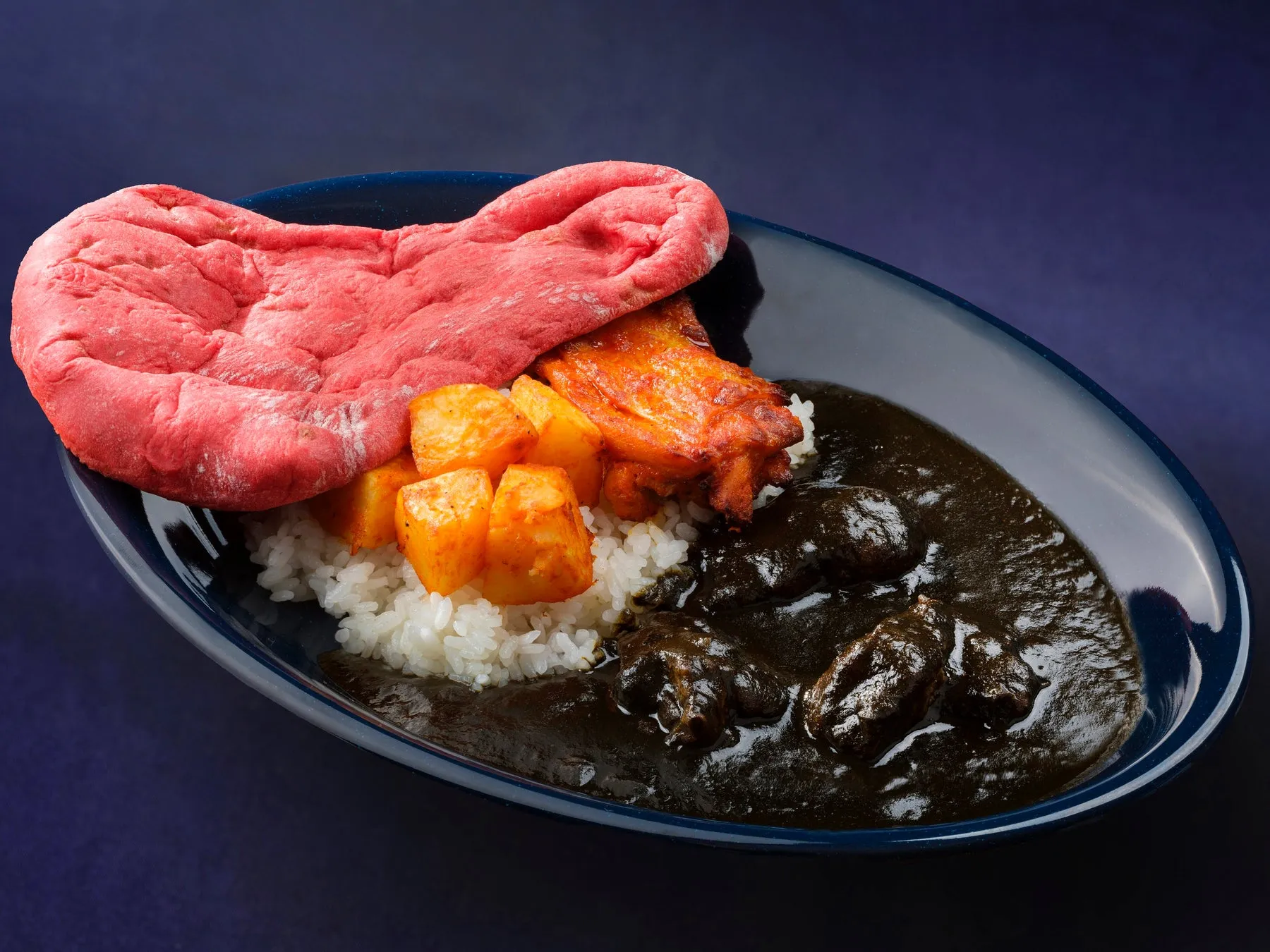 東京ディズニーリゾートの秋限定黒カレー