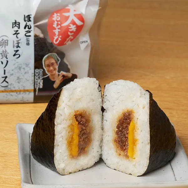 ぼんご監修 大きなおむすび 肉そぼろ(卵黄ソース) 商品写真