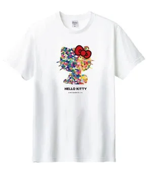 カラフルなハローキティデザインの白いTシャツ
