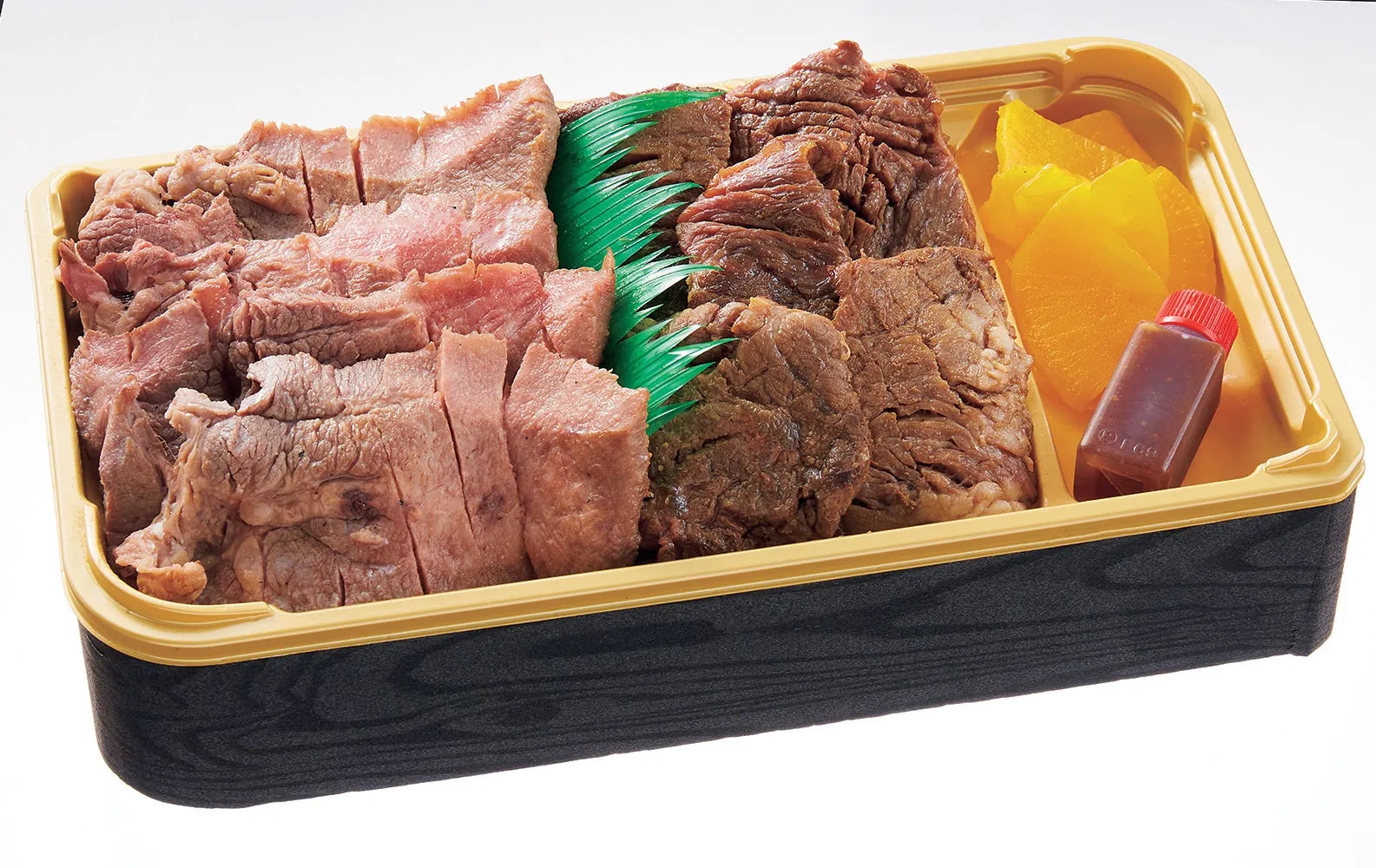 鹿児島黒牛厚切りカルビと熟成厚切り牛タン弁当（1折）