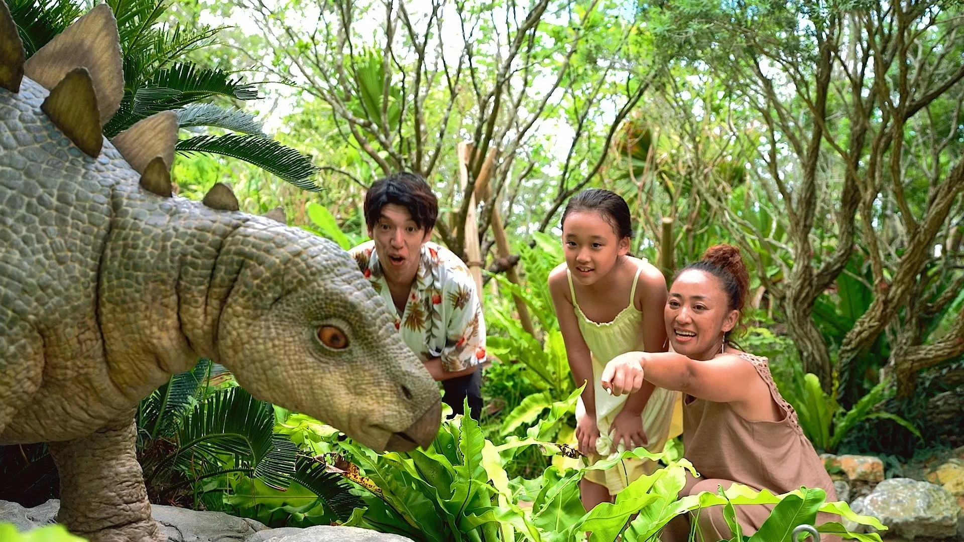 FINDING DINOSAURS（ファインディング ダイナソーズ）