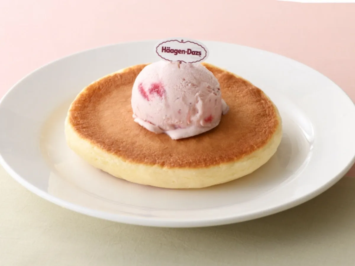 パンケーキ With ハーゲンダッツ ストロベリー
