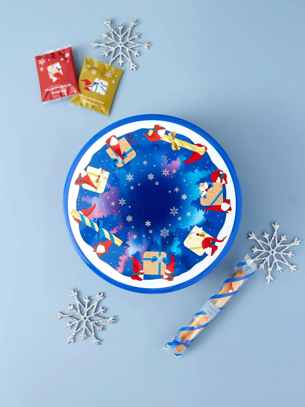 トムテシリーズの愛らしいクリスマス妖精ユールトムテを描いたデザイン