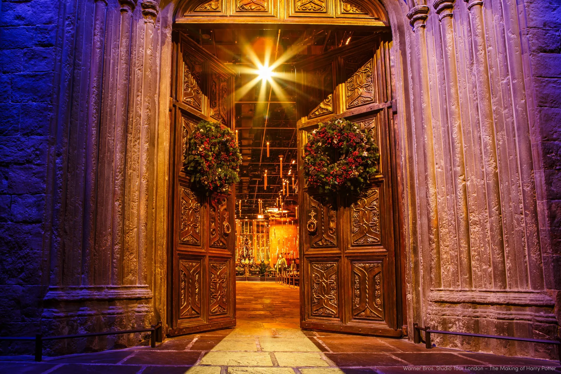 ホグワーツ・イン・ザ・スノー期間中の豪華なセット全景