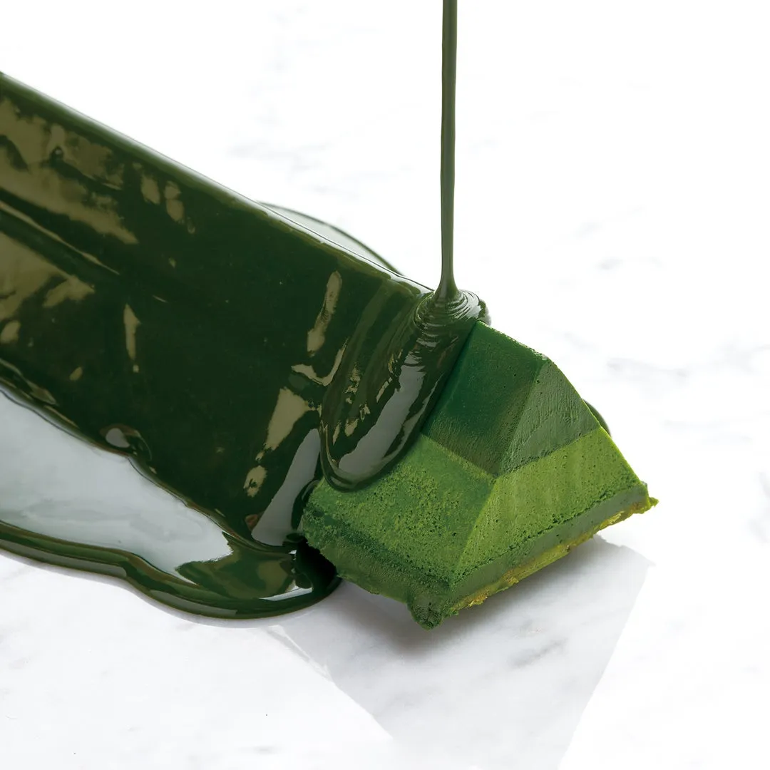 5層目:抹茶ショコラ・グラサージュの上品でほろ苦いグラサージュコーティング