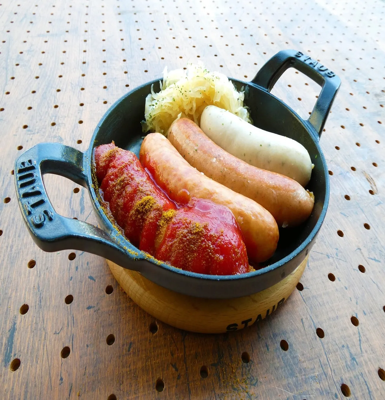 クリスマス限定のグルメ「シュトーレン」や「グリューワイン」