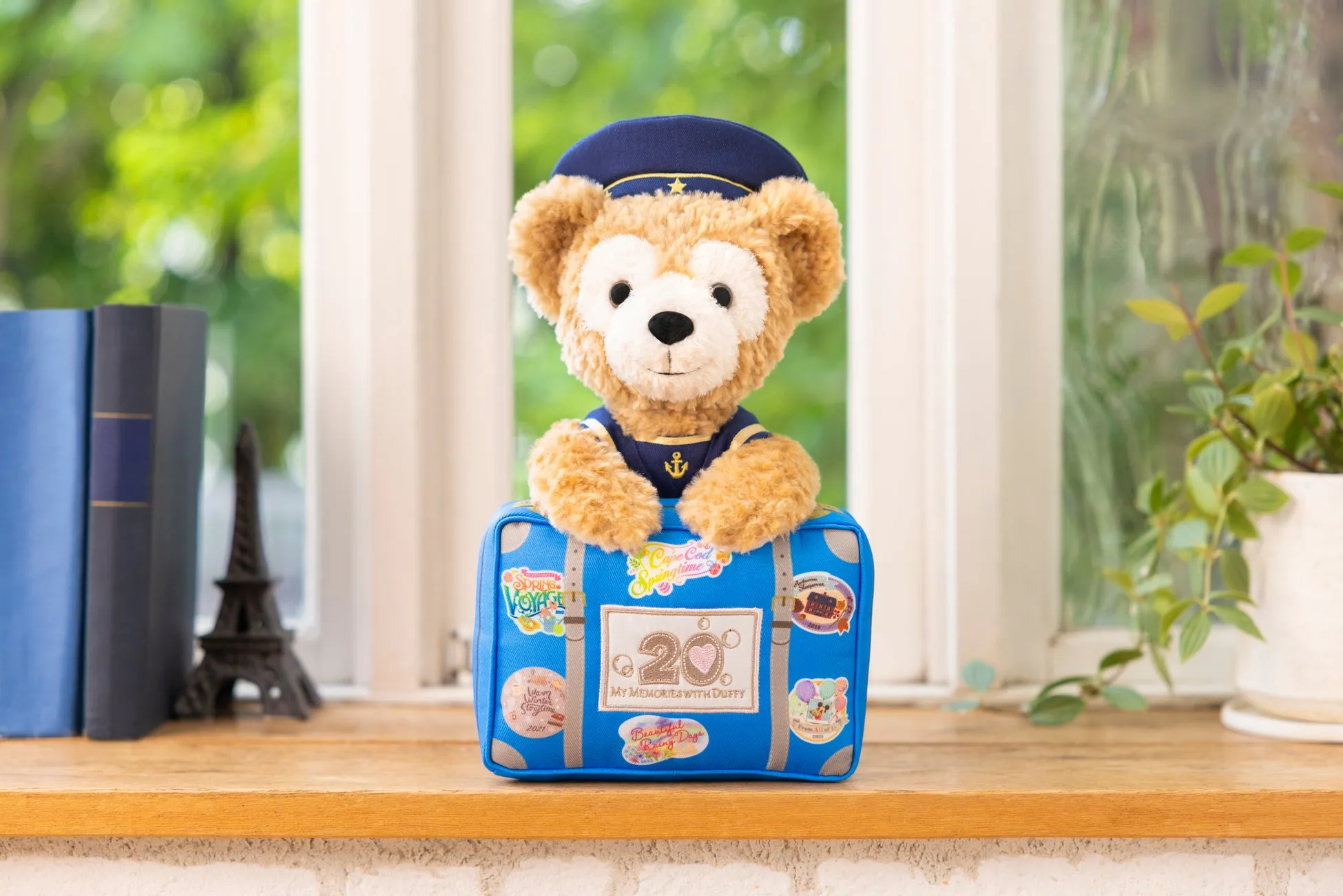 ダッフィー&フレンズ20周年:カラフルハピネスを開催中の東京ディズニーシーの様子