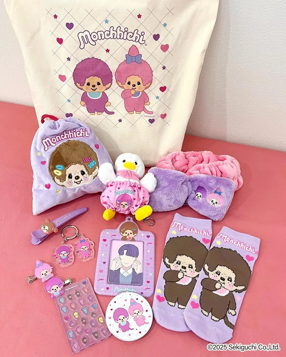 全18種類のラインナップ! ファッションアイテムから生活雑貨まで幅広く展開