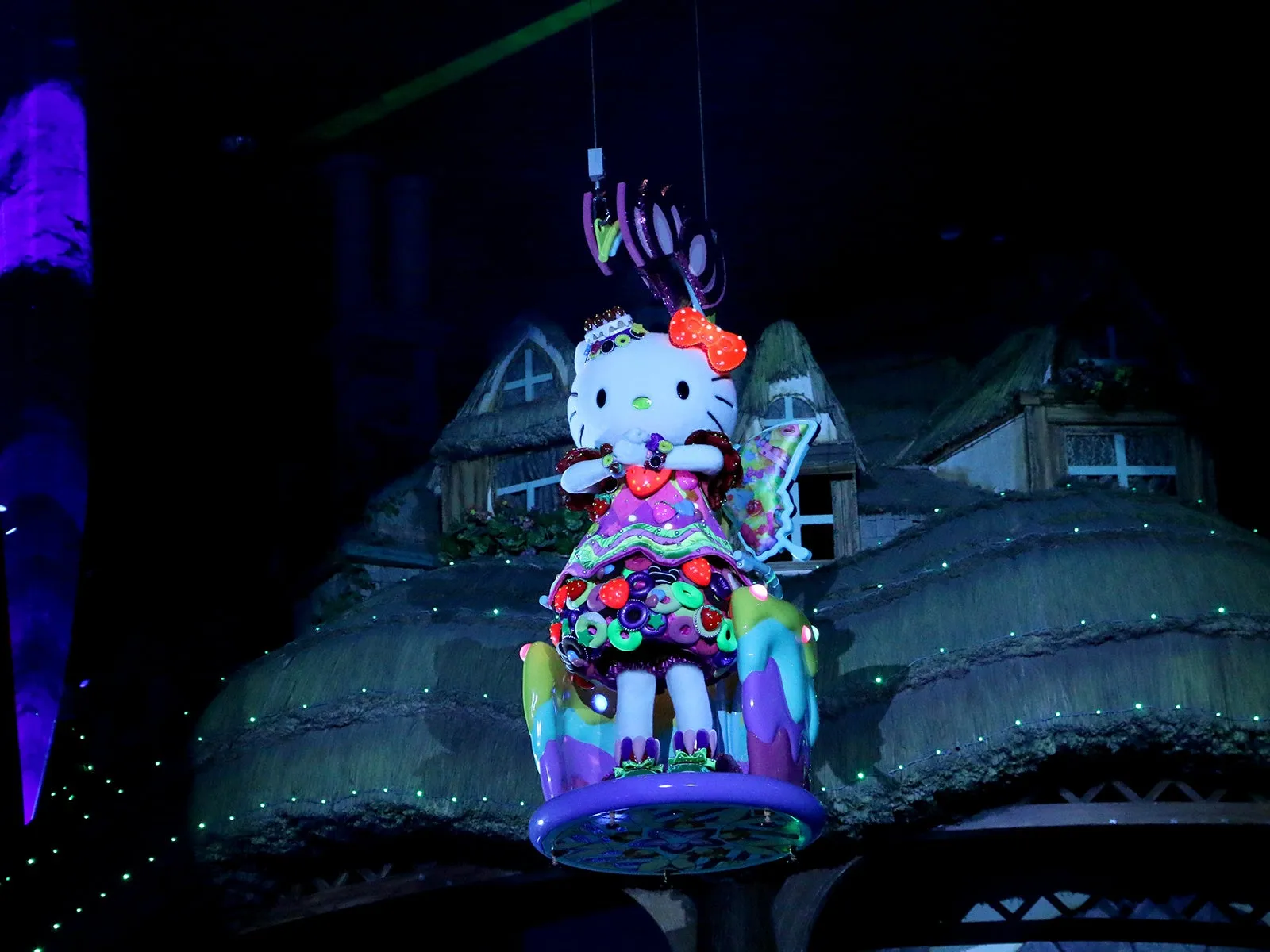 「Miracle Gift Parade」フィナーレでのキャラクター