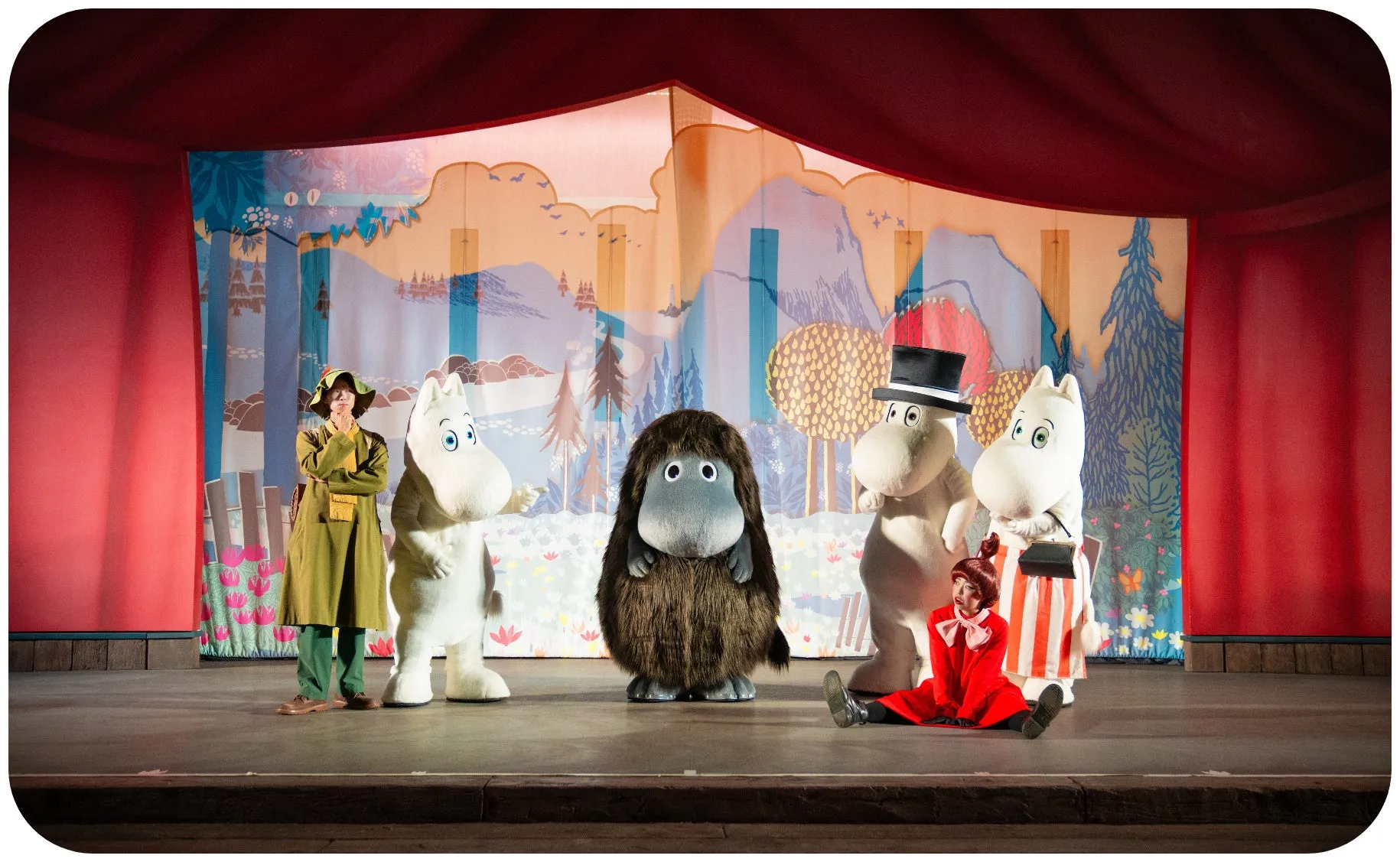 ムーミンバレーパークのクリスマスイベントステージ