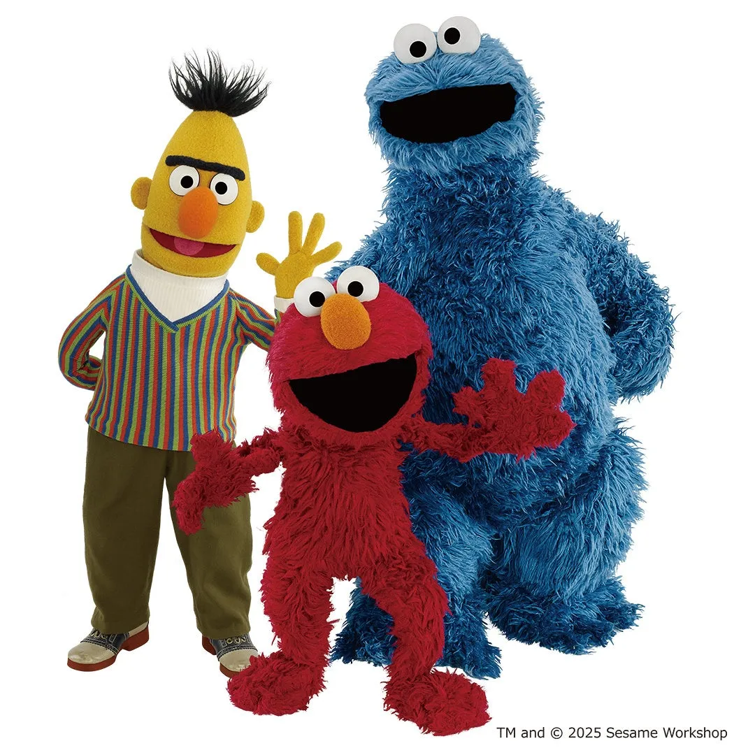 グリーティングイベントに登場するエルモ、クッキーモンスター、バート