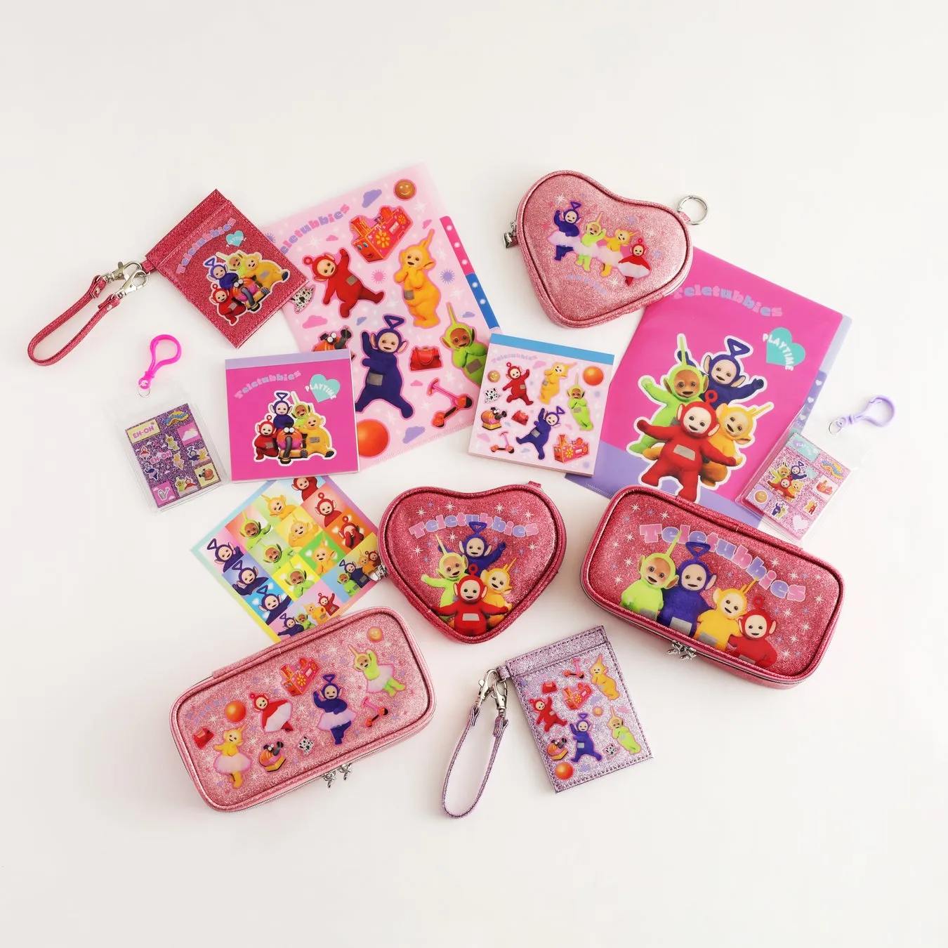 テレタビーズのカラフルでポップなグッズ集合画像