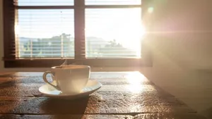 【83％が注目】朝活が人気の理由とは？