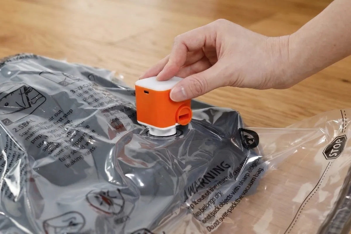 5種類のノズルが付属し多彩な用途に対応するマイクロエアポンプ