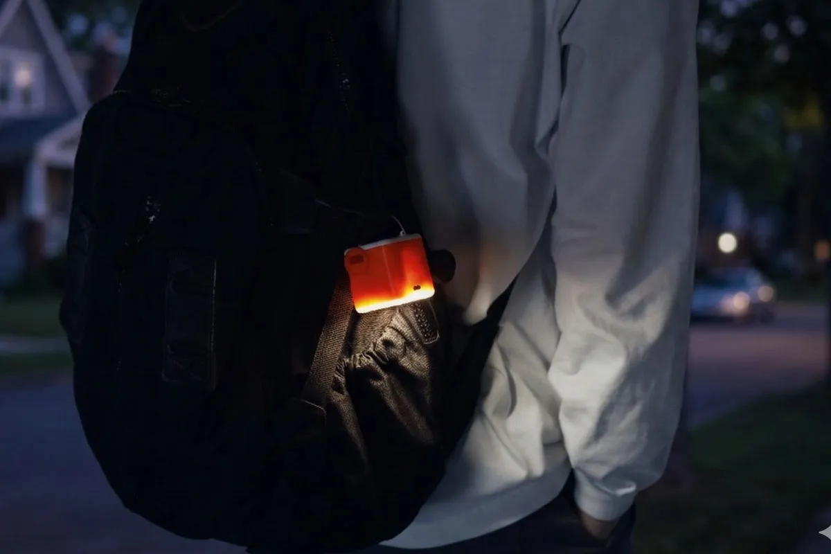 250ルーメンのランタン機能付きで防災にも役立つマイクロエアポンプ