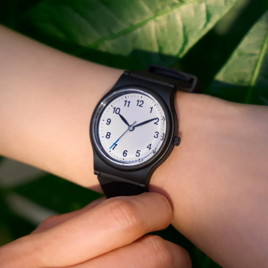 腕時計を含む「コンビニエンスウェア」新作のイメージ