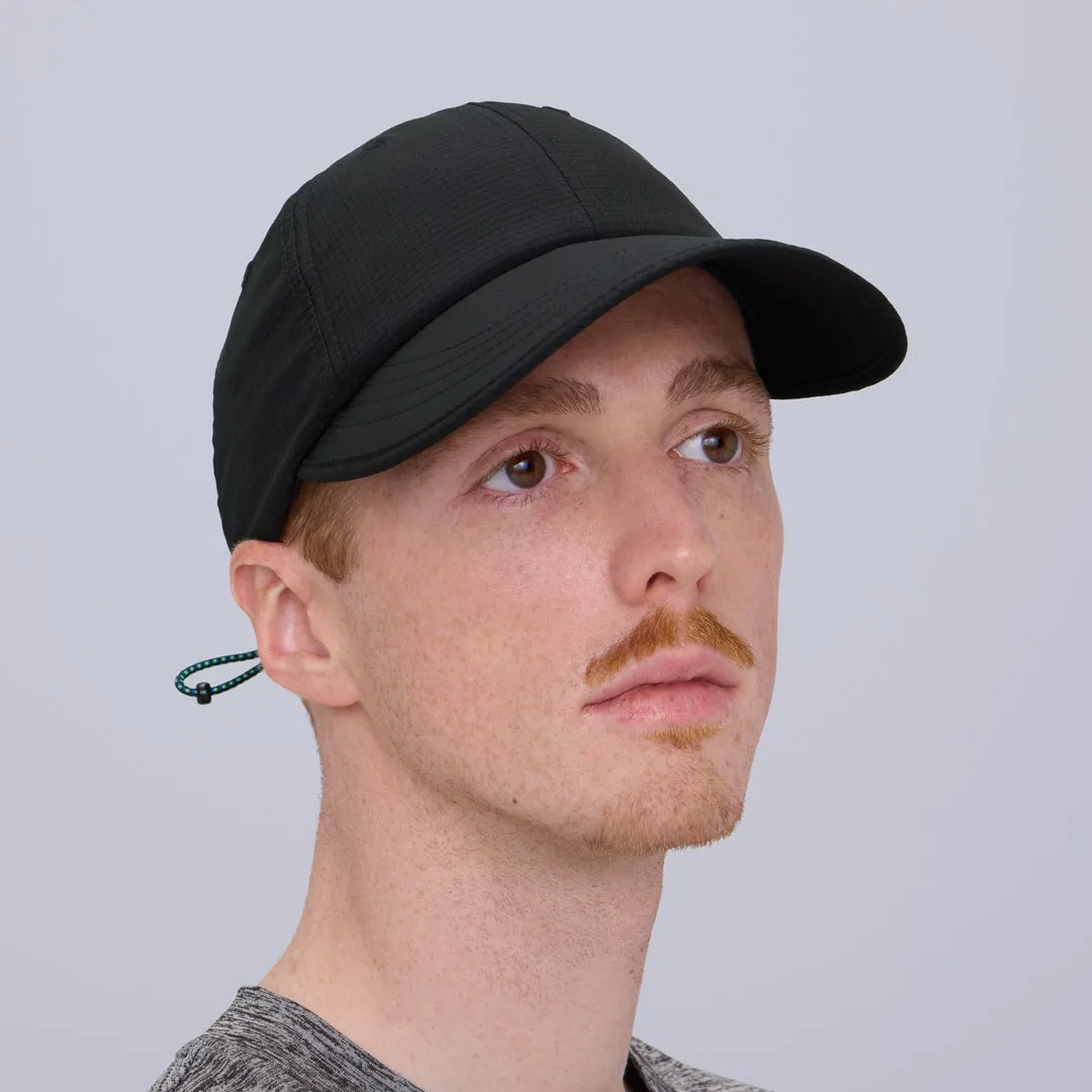 ファミリーマートの「コンビニエンスウェア」新作商品の展示