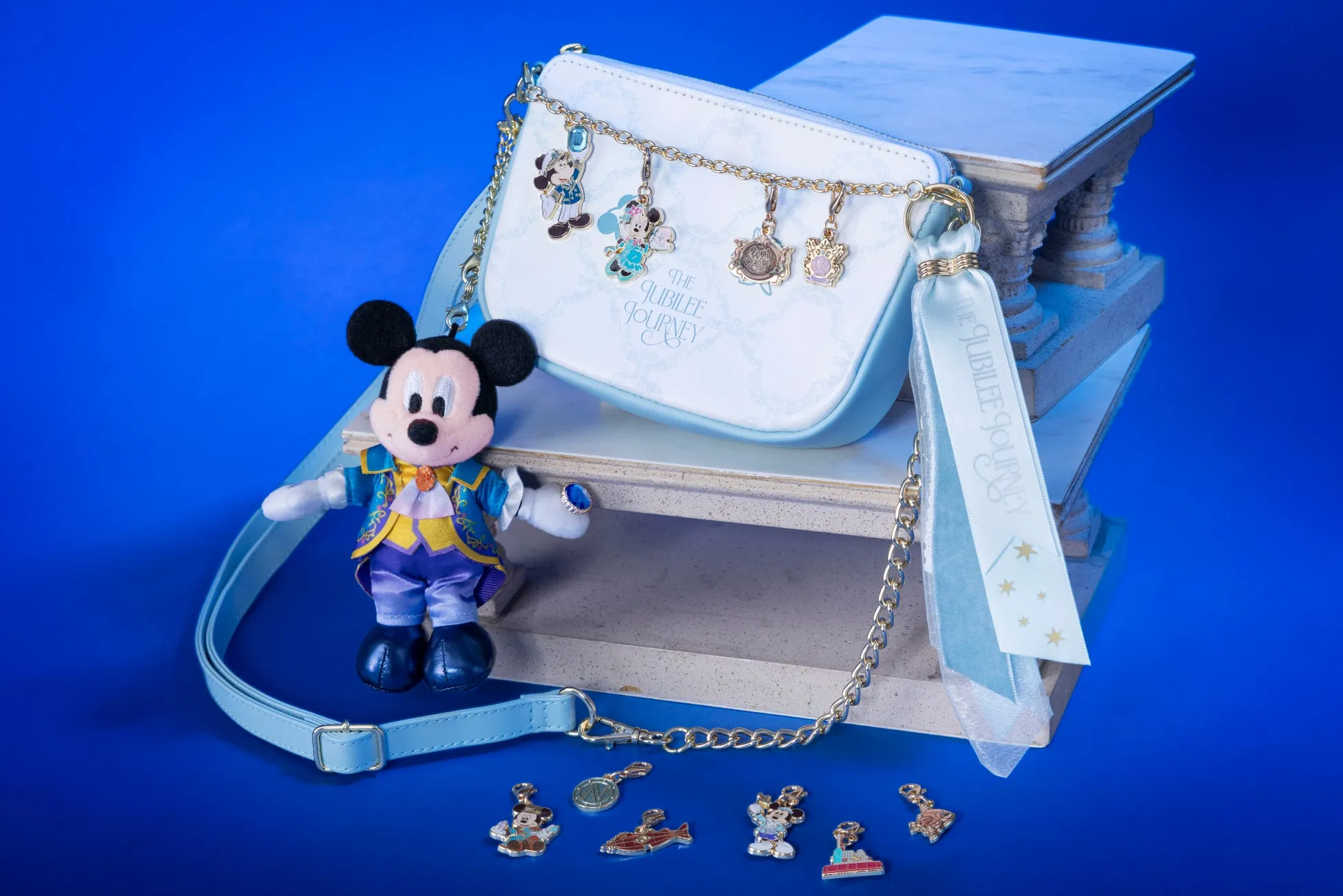ディズニーシー25周年限定グッズのバッグとぬいぐるみ