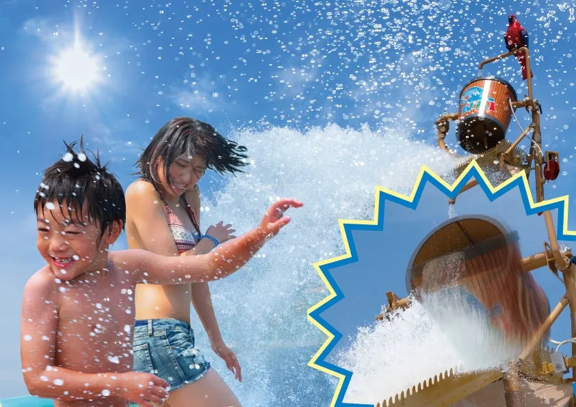 プールWAIで水遊びを楽しむ子供たち