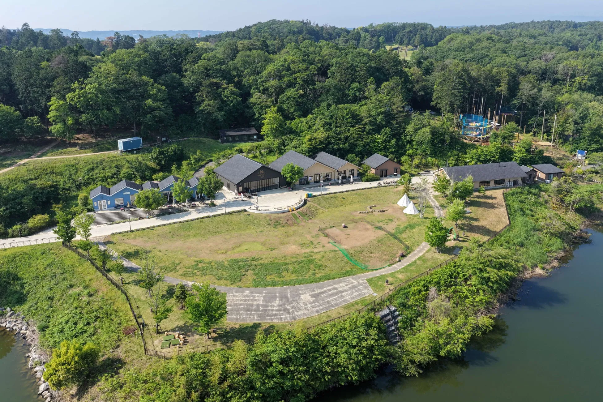 メッツァビレッジとムーミンバレーパークの全景