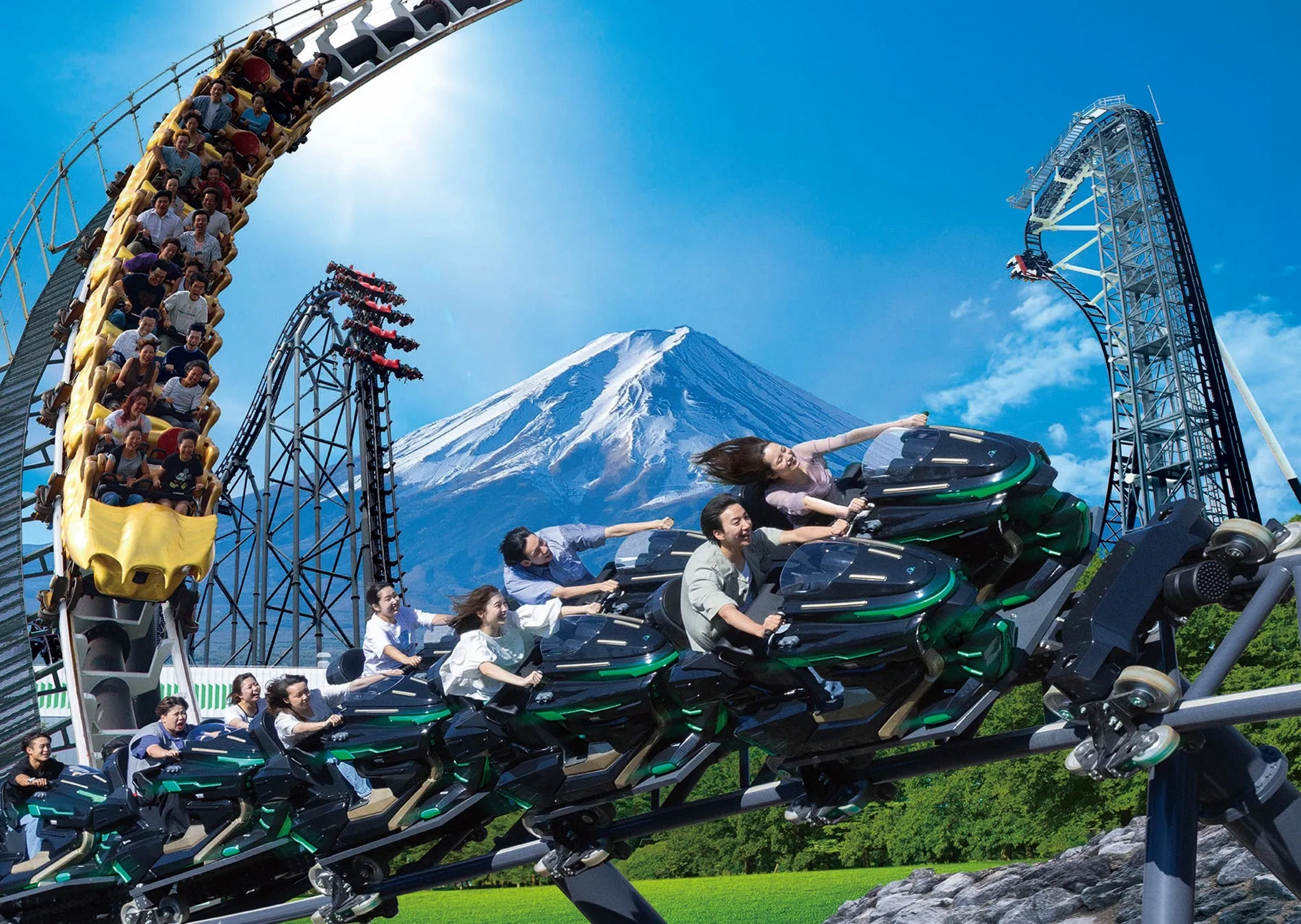 富士急ハイランドの絶叫マシンと富士山