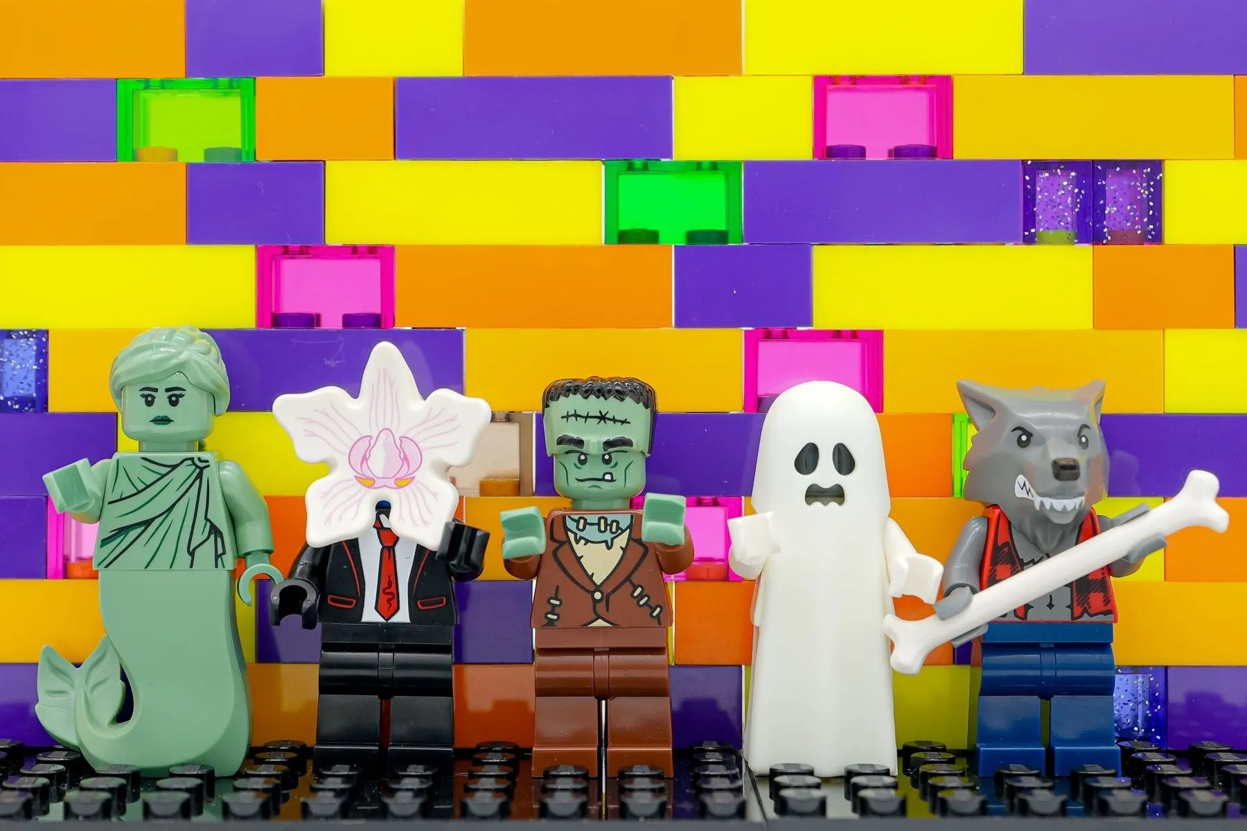 レゴのハロウィン仮装フィギュアたち