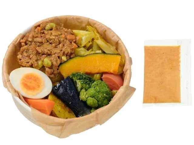 セブン‐イレブンのカレーフェスの彩り豊かなカレー