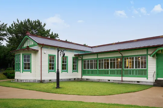 歴史的洋館×海景色「スターバックス コーヒー 横浜海の公園店」8月オープン概要