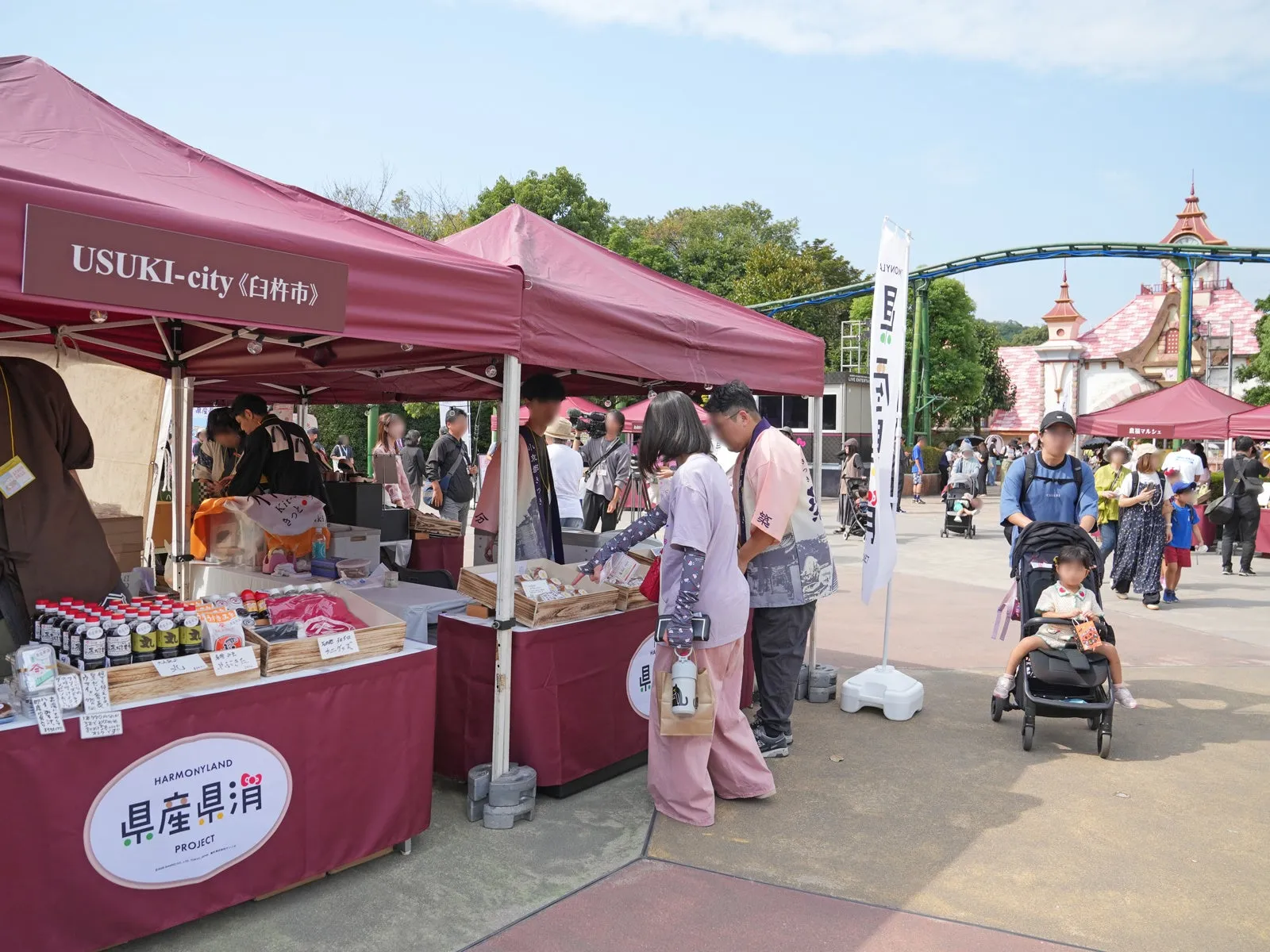 大分たからもんマルシェイベントの屋台と来場者