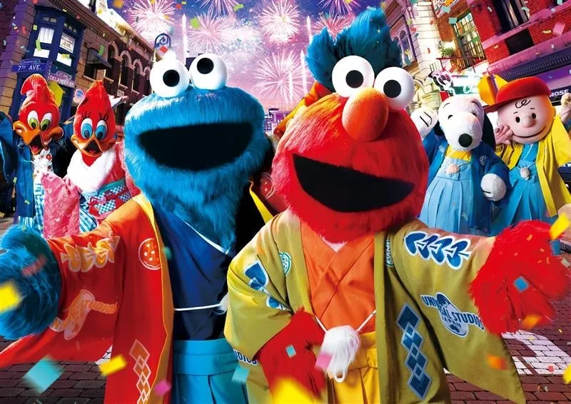 カウントダウンイベントで着物を着たキャラクターたち