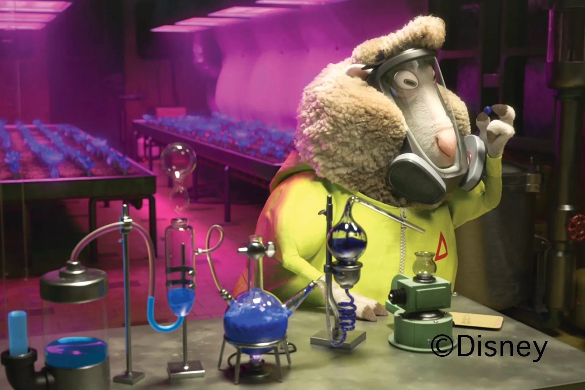 秘密のラボと青い花をイメージした「夜の遠吠え」を連想させるショコラ