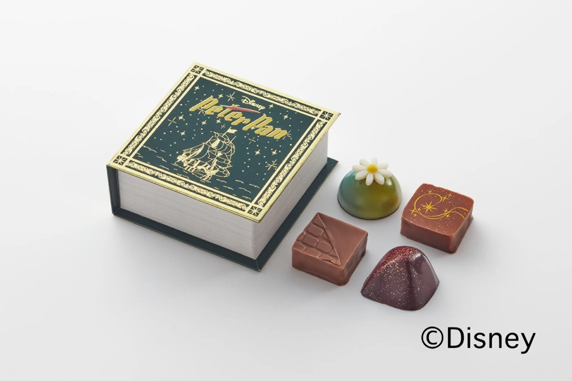 Childhood / ピーター・パン 自由に空を飛び夢の島へ冒険する物語のショコラ