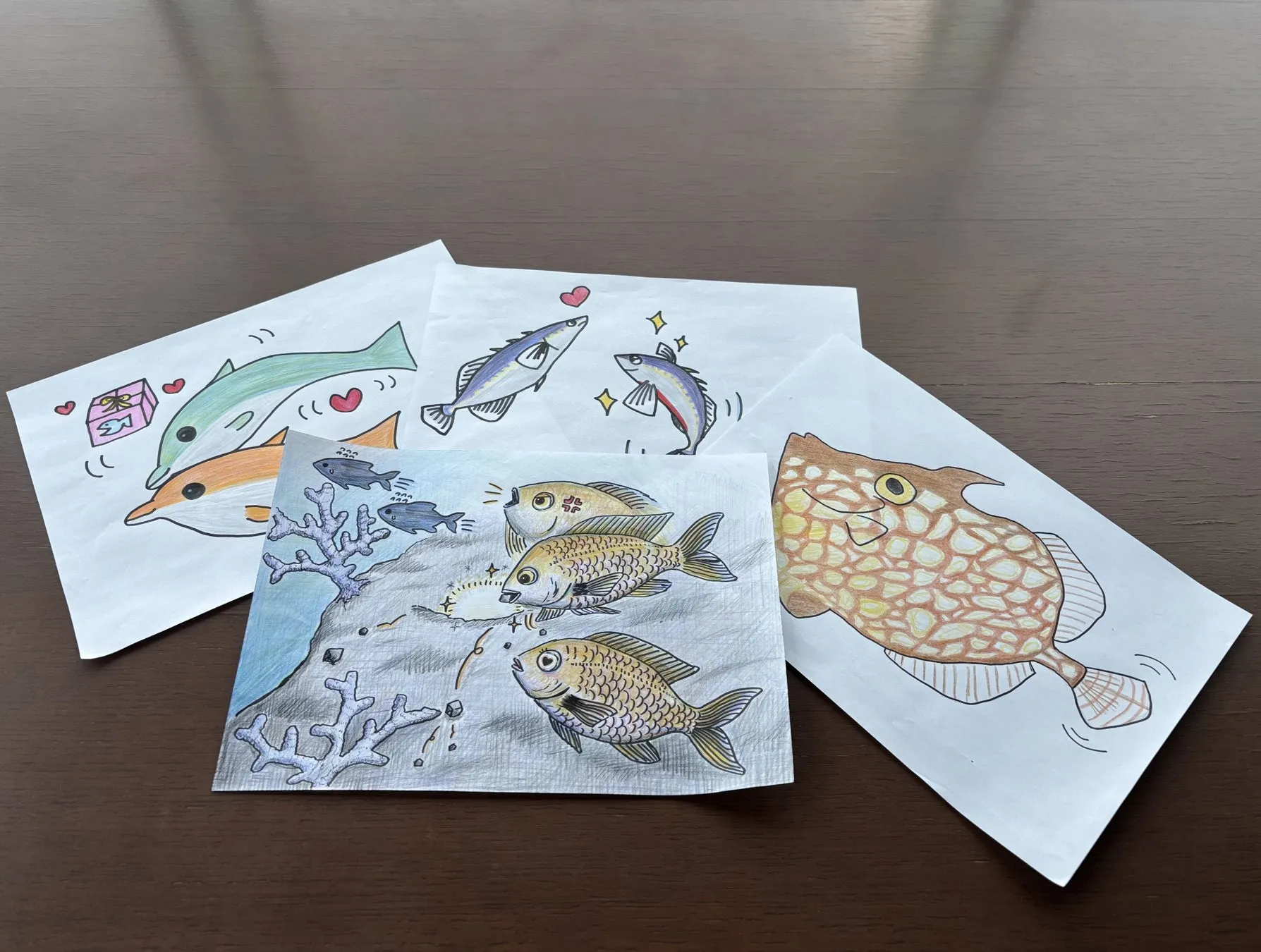 カラフルな魚のイラストのコレクション