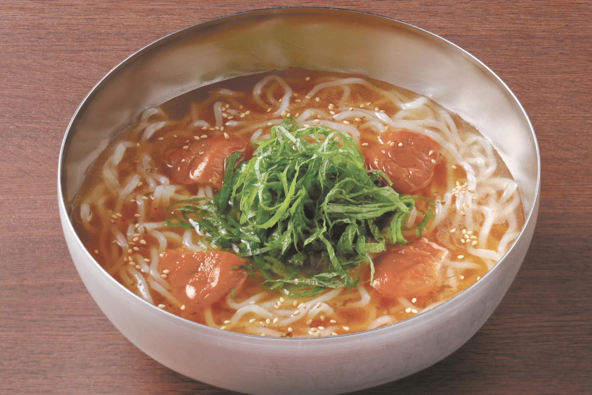 梅しそ冷麺:しその爽やかな香りと梅の酸味