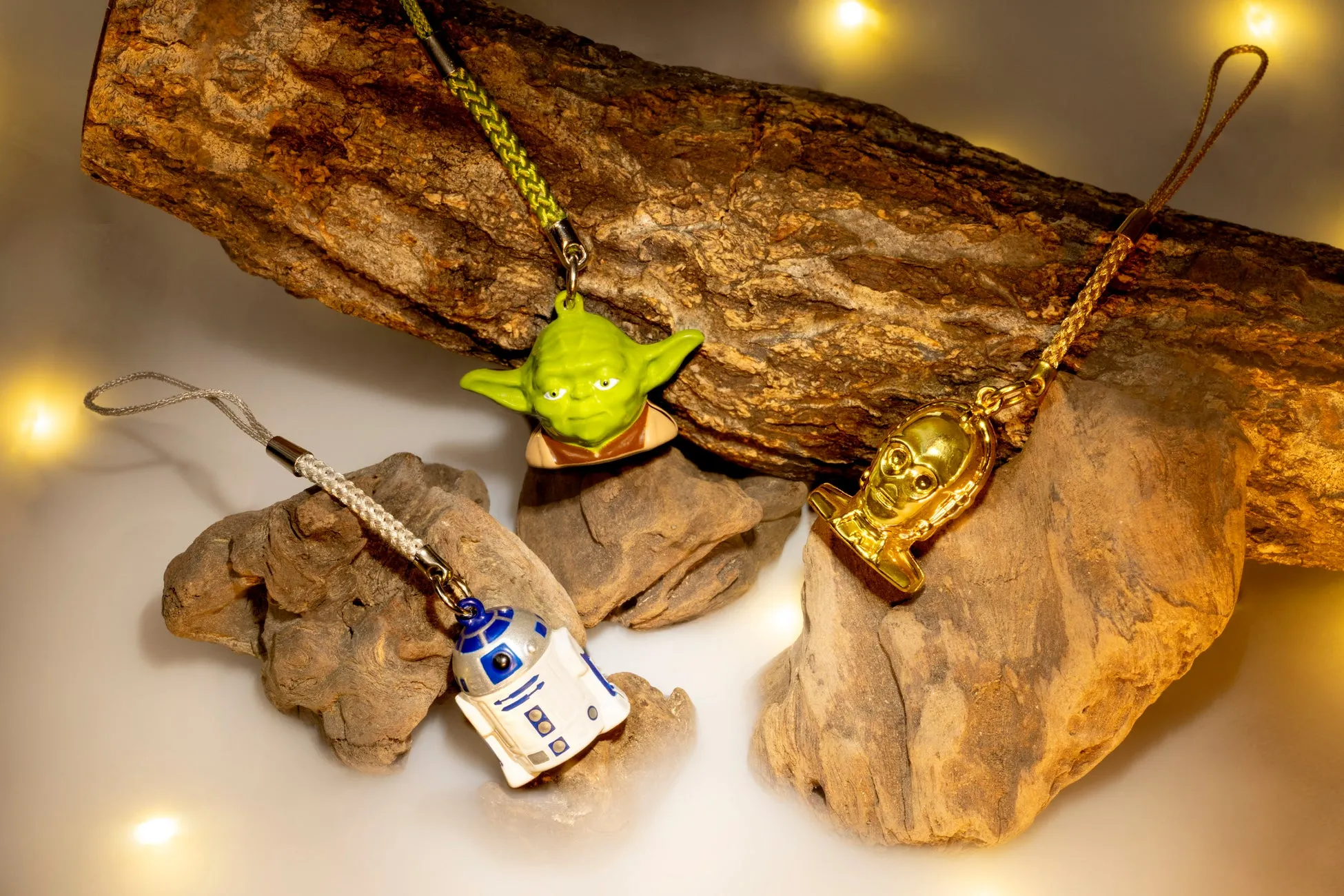 スター・ウォーズのヨーダ、C-3PO、R2-D2キーホルダー