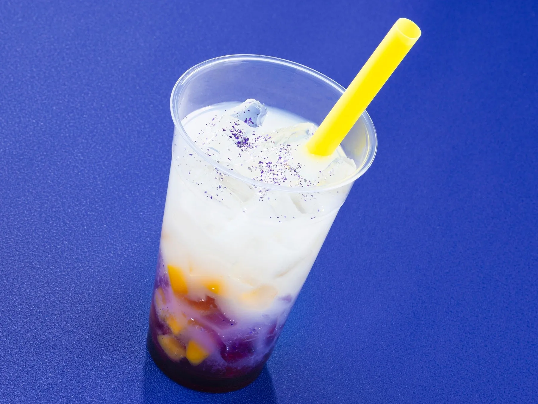 カラフルな層のドリンク