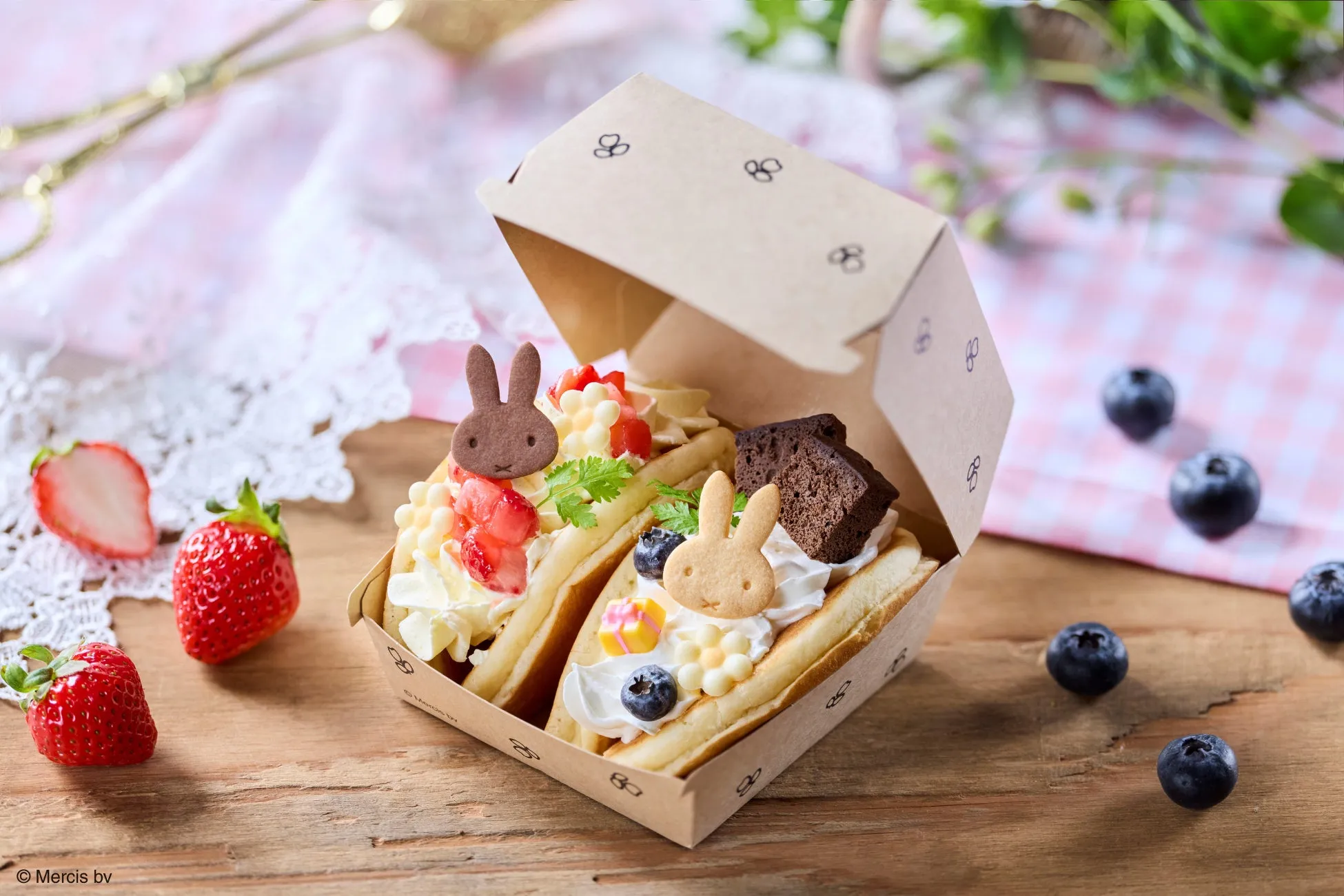 ミッフィーバースデースイーツとフルーツ