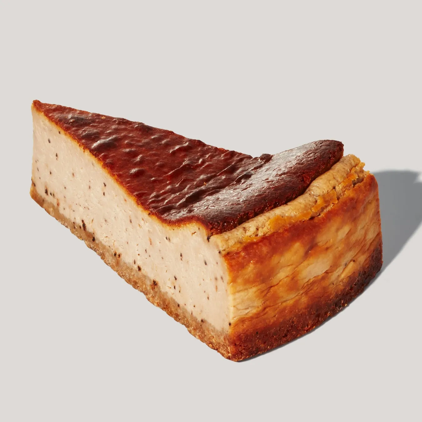 華やかスイーツ「アールグレイ バスクチーズケーキ」も同時発売