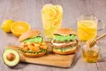 アボカド好き歓喜！フレッシュネスの“贅沢バーガー”が本気すぎる