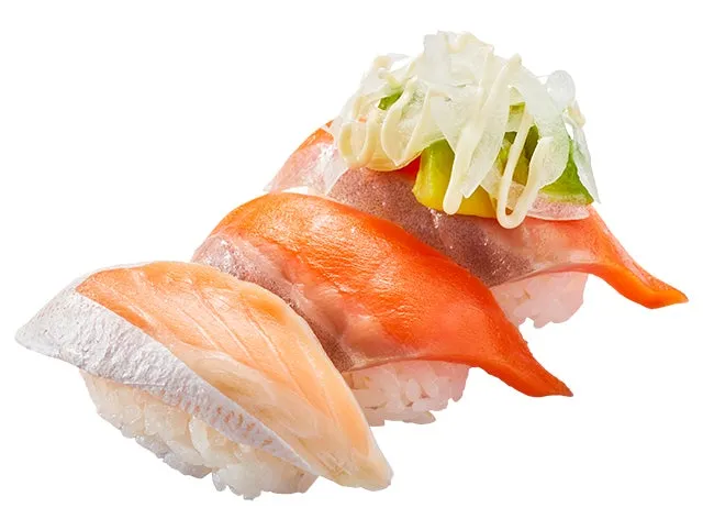 ３種のサーモン食べ比べ：とろサーモン、店内切付サーモン、アボカドオニオンマヨのセット
