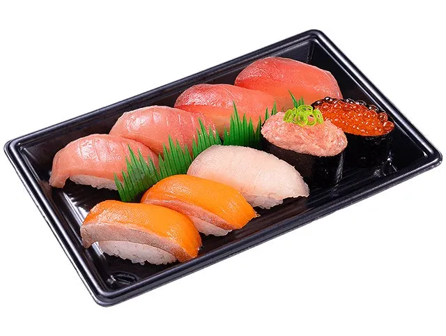 まぐろ・サーモン特盛いくら6種セット1人前の寿司盛り合わせ