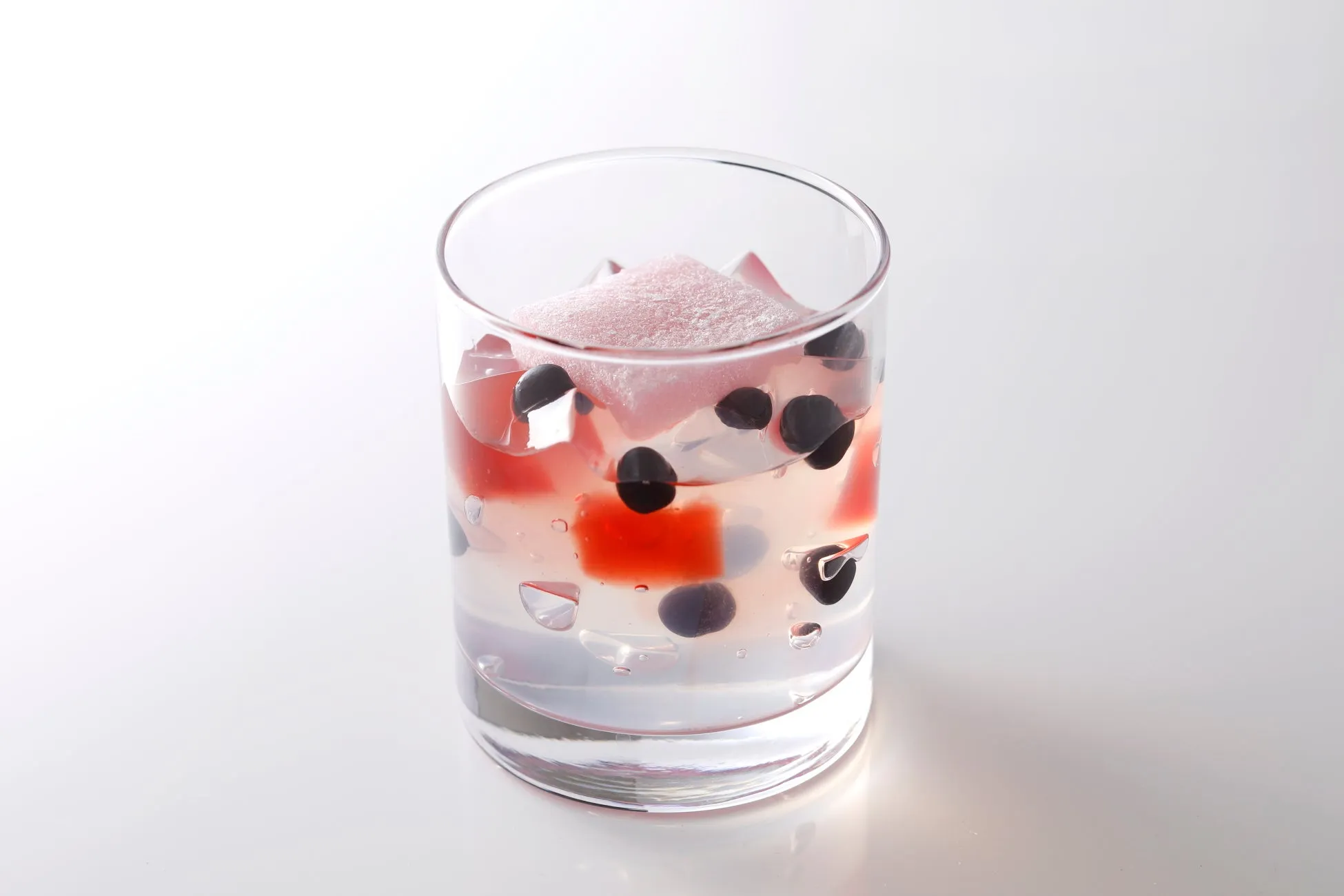 春を感じる3種のグラススイーツ『さくら寒天』