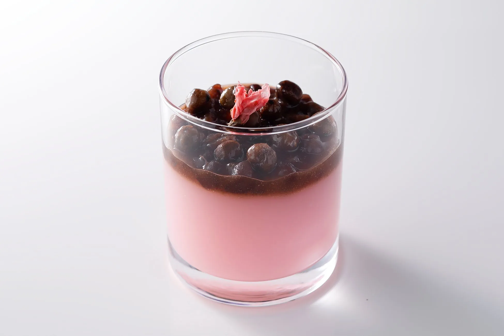 春を感じる3種のグラススイーツ『桜くず餅ゼリー'