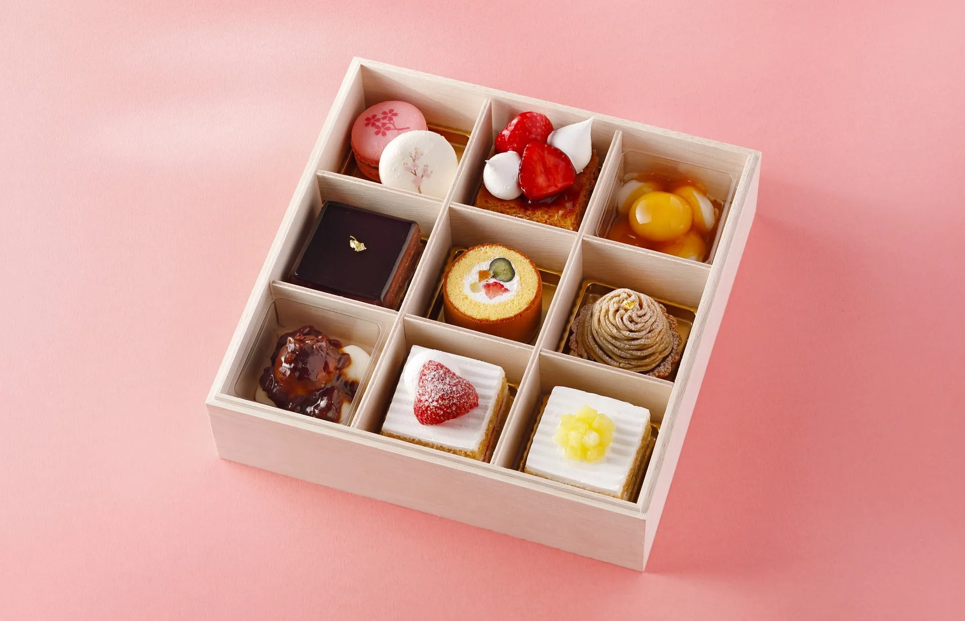 ロゼシャンパーニュと愉しむ、9種の口福スイーツBOX『スイーツBOX』