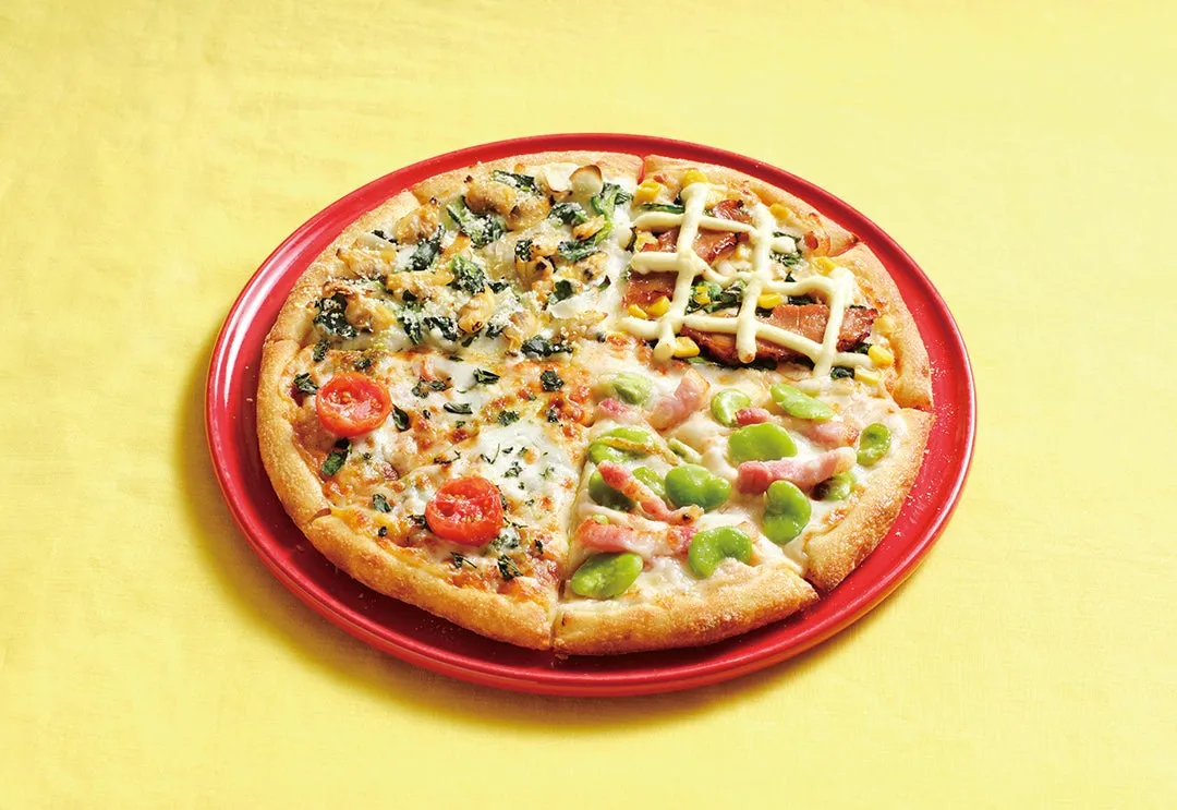 春の旬と王道のピザを楽しめるクワトロ・ピザ